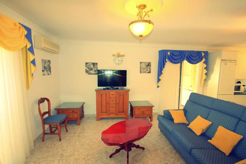 Villas Calle Nivaria 卡亚俄萨尔瓦赫