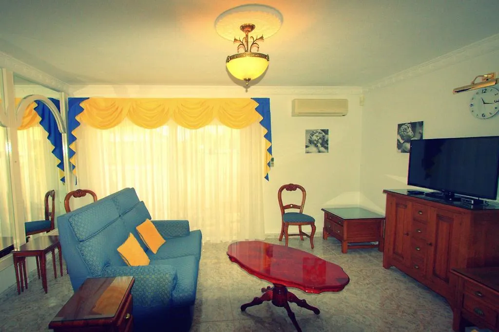 Villas Calle Nivaria 卡亚俄萨尔瓦赫