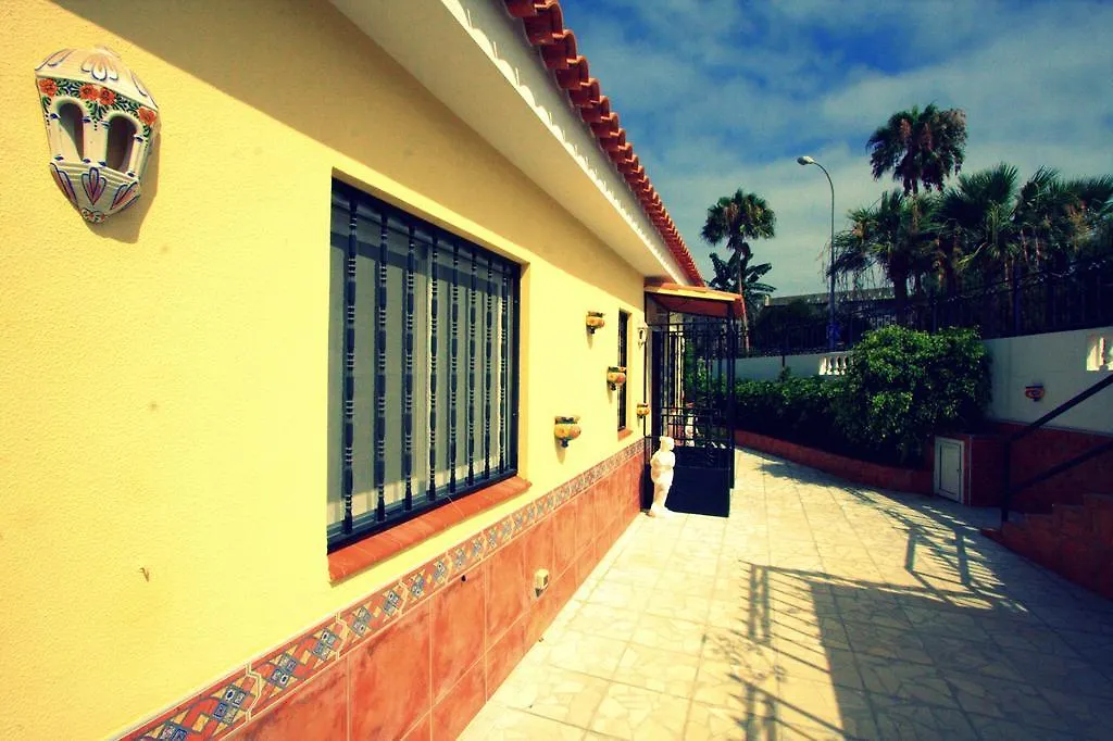 Villas Calle Nivaria 卡亚俄萨尔瓦赫